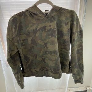 Camo sweat shirt
